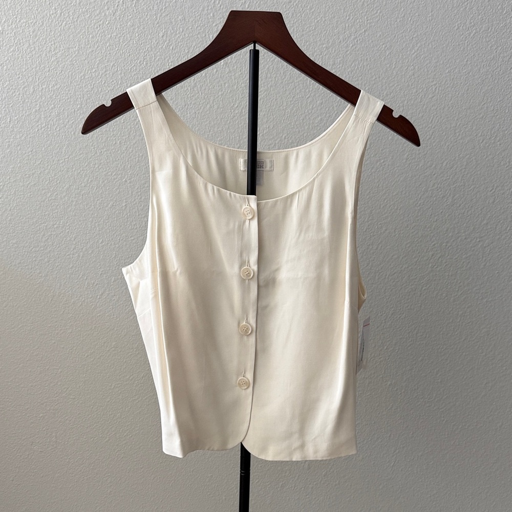BNWT Classic button front vest top SMALL